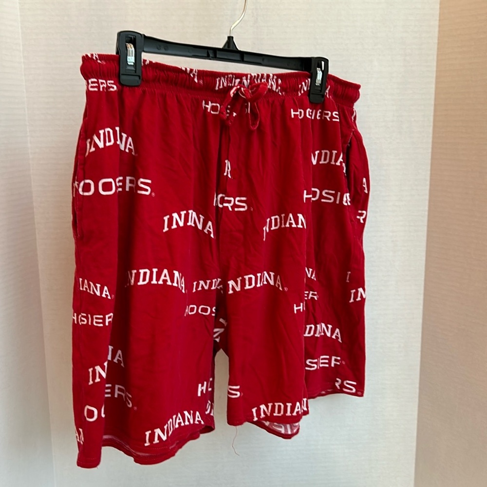 Men’s IU sleep shorts size XL